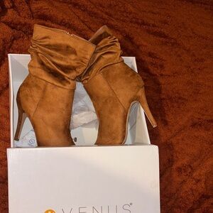 VENUS Brown Suede Heeled Boots